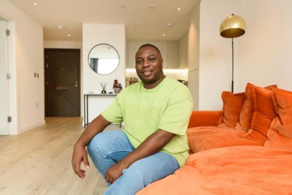 Benjamin Hundeyin in his new home at Peabody's Zone at Oval Village.4.8.23Richard Eaton 07778 395888