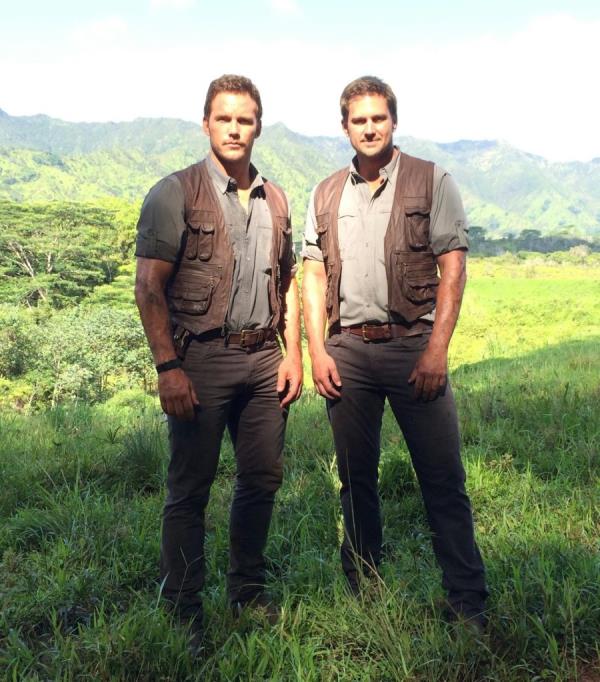 Tony McFarr and Chris Pratt filming “Jurassic World.”