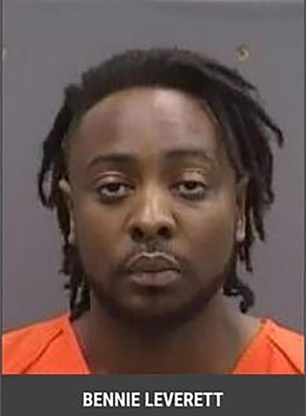 Mug shot of Bennie Leverett with his name at the bottom.