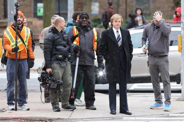 See Sebastian Stan as Do<em></em>nald Trump on film set