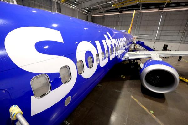 西南航空改变客舱服务，开放座位