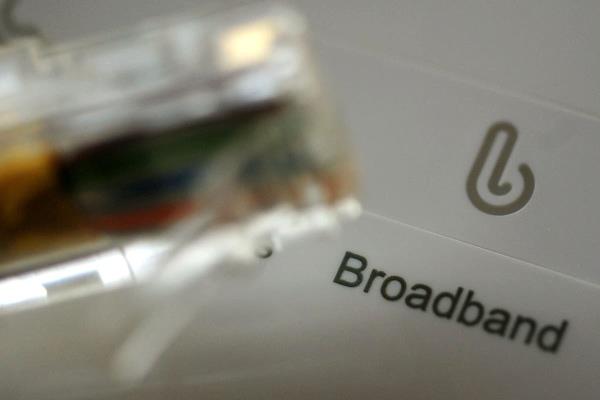 英国通信管理局(Ofcom)对壳牌能源(Shell Energy)罚款140万英镑，原因是该公司没有告知客户合同到期