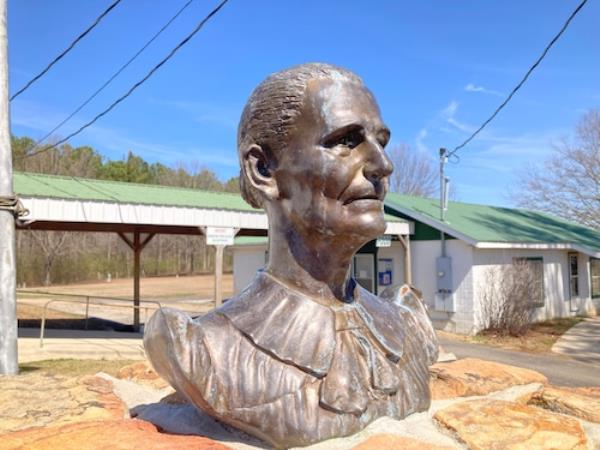 'Aunt Jenny,' legendary lady from the Byler Road